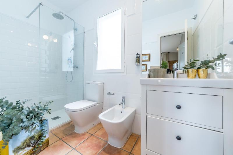 2 BEDROOM DUPLEX ( 8 PAX) 43 image 2