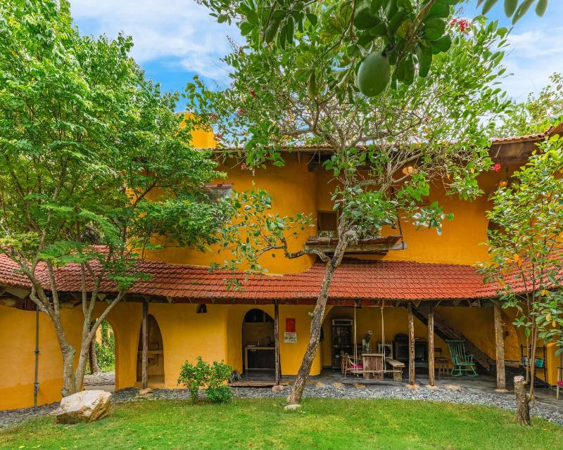 Ben Villa 3BR Beachside by HÙA Homes - image 4
