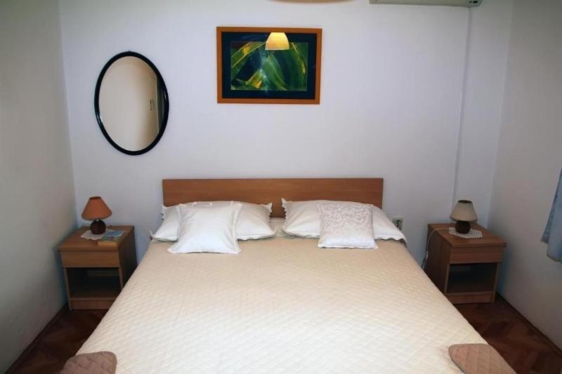 Apartments with parking space Makarska - 27979 - image 14