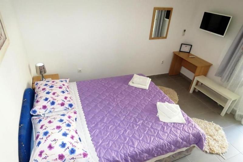 Apartments with parking space Makarska - 27979 - image 9