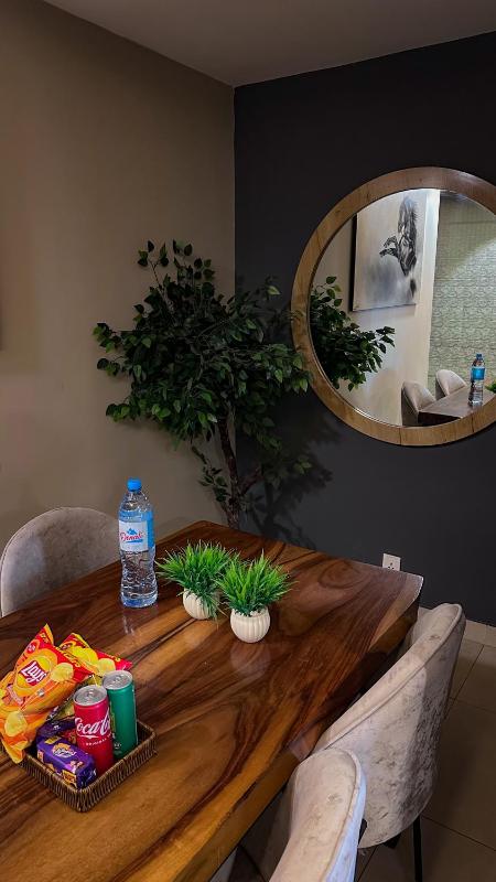 Penthouse Apartment by Alvis Suite - Goldcrest Alfatah Mall Lahore - image 3