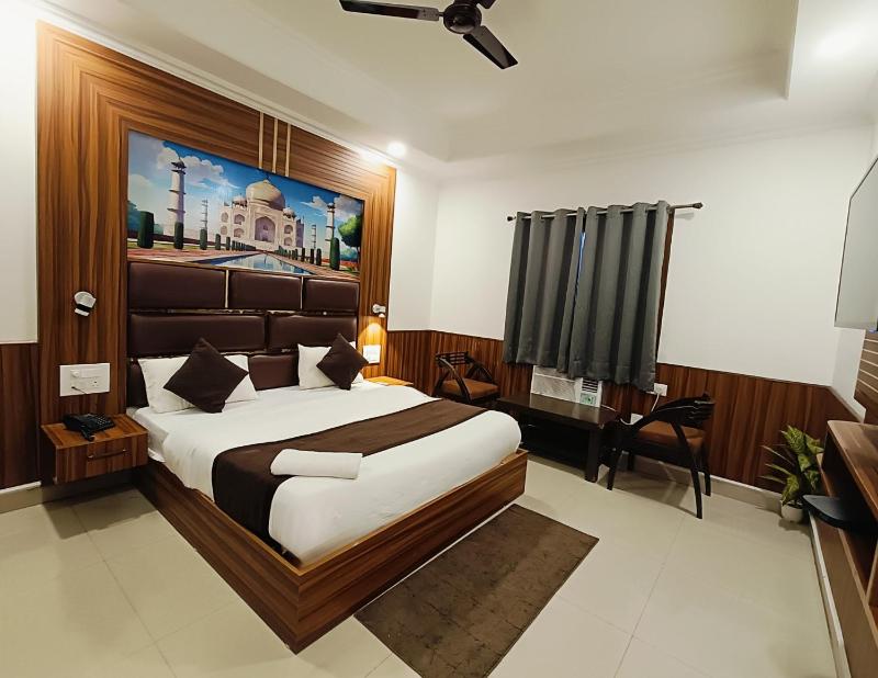Hotel Luxeevista By Navodayans Agra - image 5