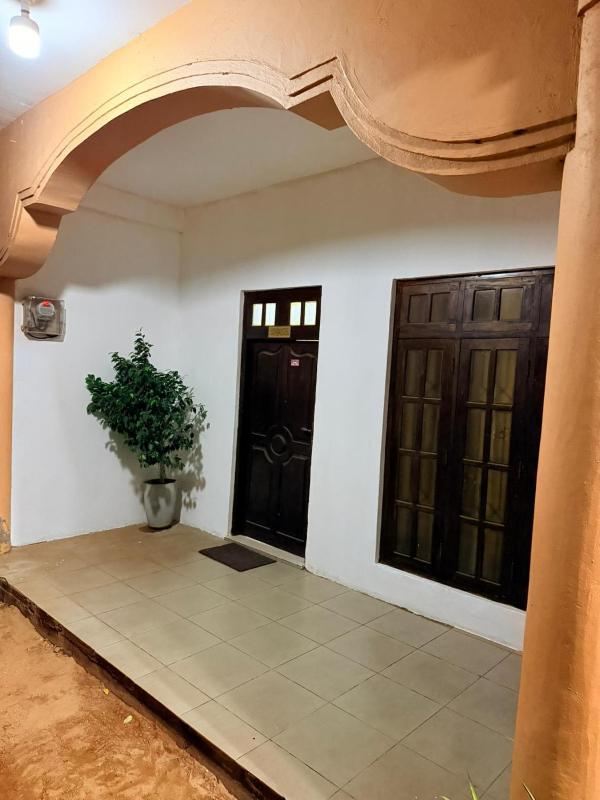 H & Z Guest house - image 1