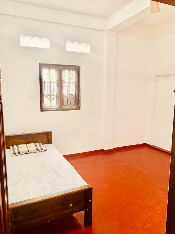 H & Z Guest house - image 3