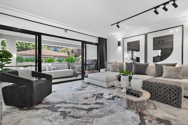 Rare 6BR Manly Beach Stay 3 Apartments - image 15