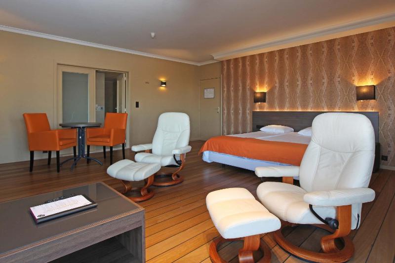 Royal Suite image 4