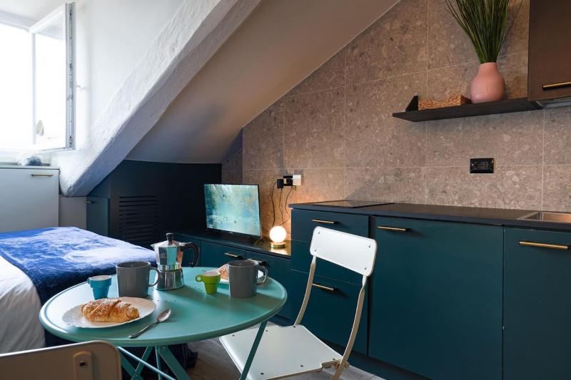 Principino Attic Room - image 13