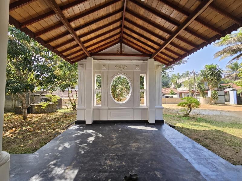 Hill crest villa - image 6