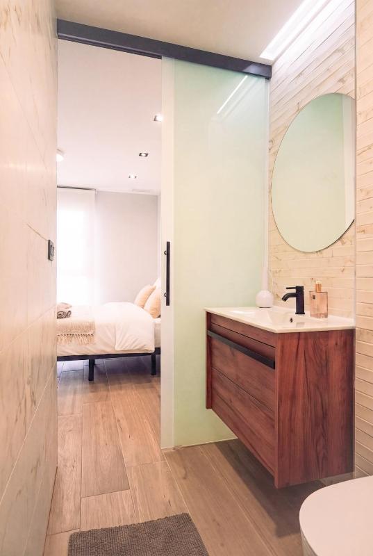 Penthouse with rooftop Terrace pool & Jacuzzi - image 4