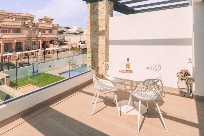 Penthouse with rooftop Terrace pool & Jacuzzi - image 8