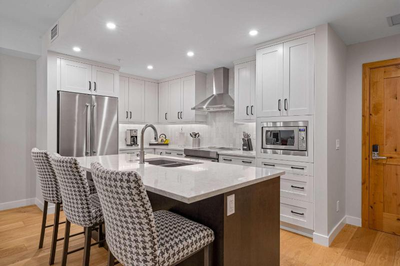 BergTraum Refined Alpine Escape in Spring Creek - image 15