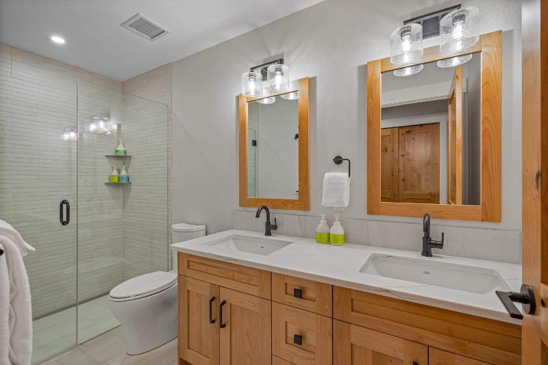 BergTraum Refined Alpine Escape in Spring Creek - image 14