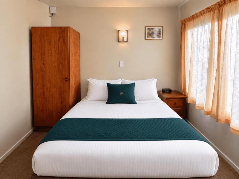 Bealey Avenue Motel - image 17