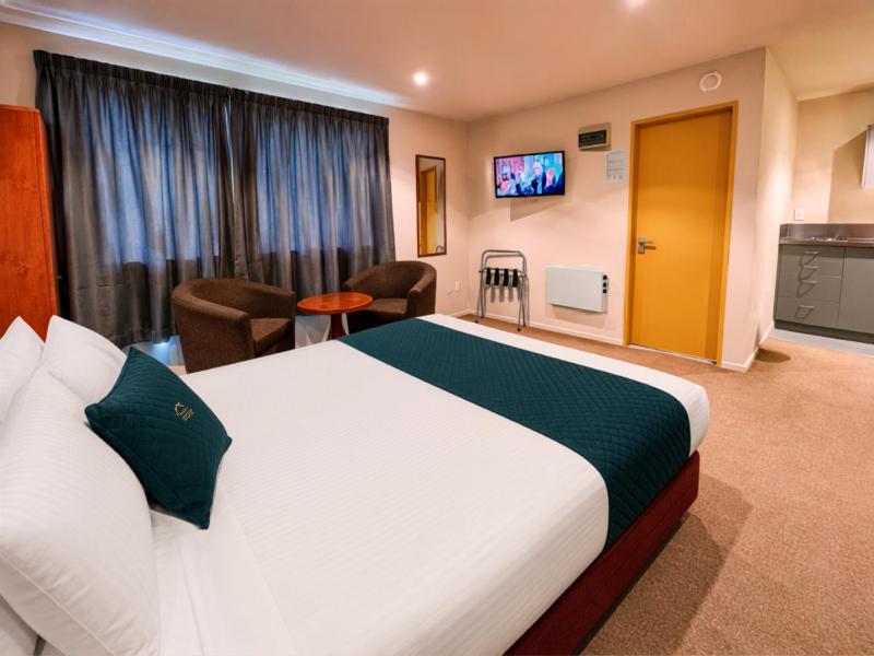 Bealey Avenue Motel - image 26