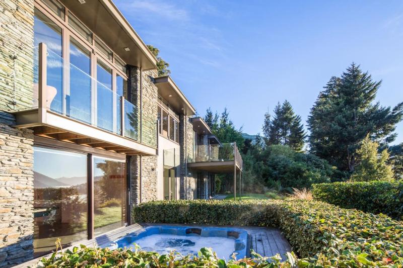 Bellbrae Luxury Villa by MajorDomo - image 32