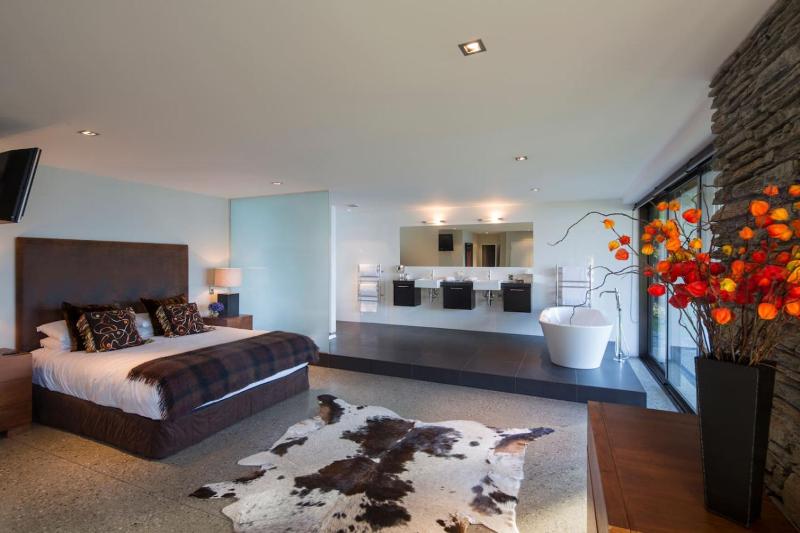 Bellbrae Luxury Villa by MajorDomo - image 38