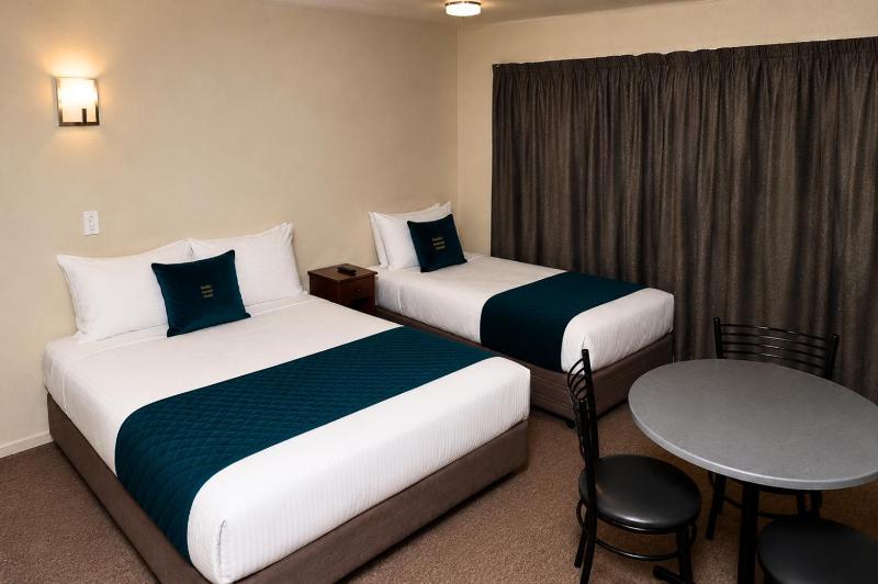 Bealey Avenue Motel - image 29
