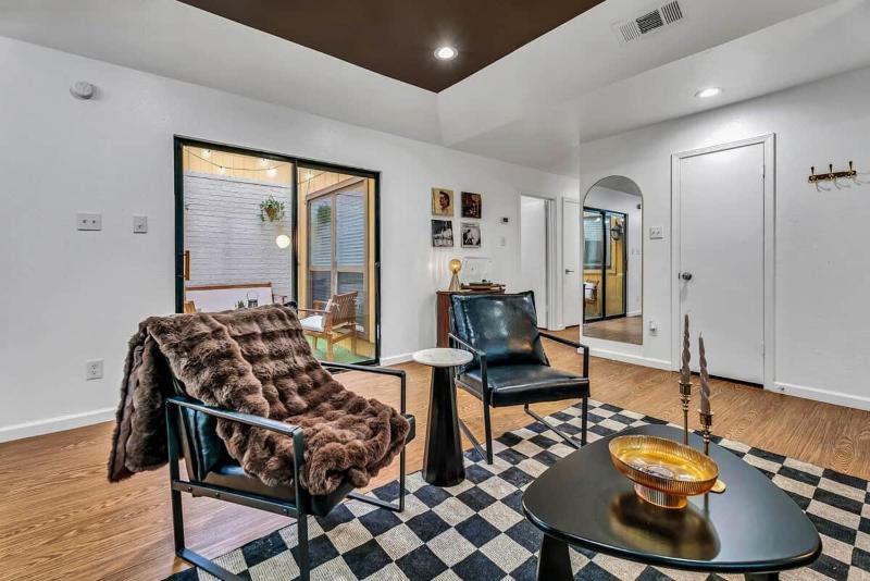 Retro Dallas Gem: Game Room + Fire Pit - image 33