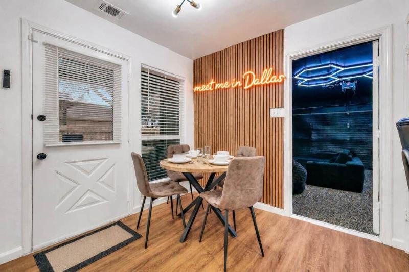 Retro Dallas Gem: Game Room + Fire Pit - image 38