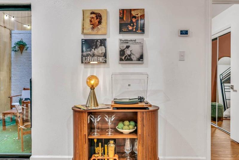 Retro Dallas Gem: Game Room + Fire Pit - image 37