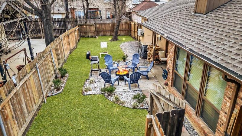 Retro Dallas Gem: Game Room + Fire Pit - image 14