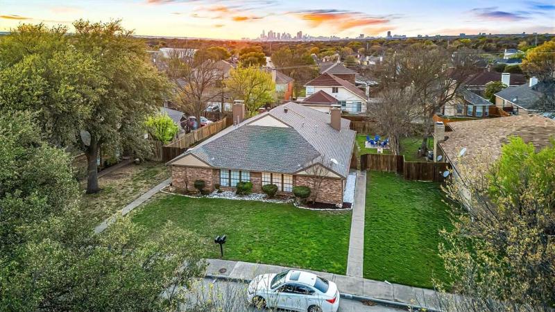 Fire-lit Haven: New Hot Tub+Game Room+Horseshoes - image 10
