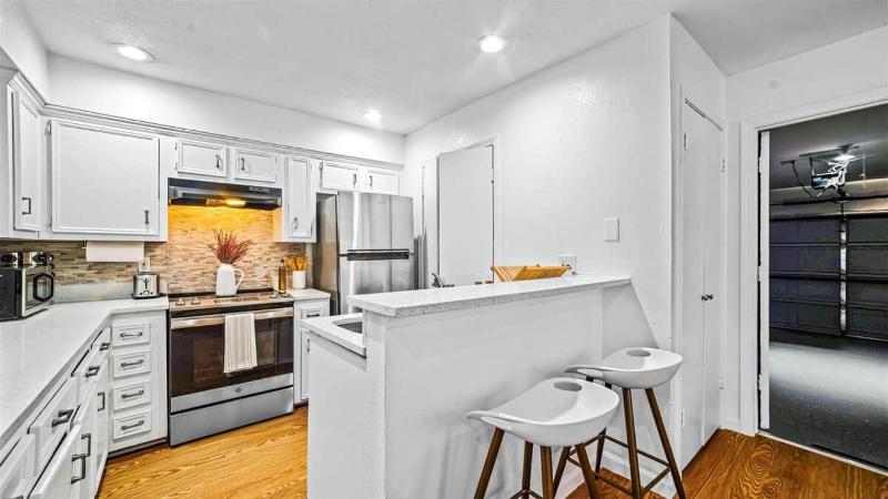 Fire-lit Haven: New Hot Tub+Game Room+Horseshoes - image 12