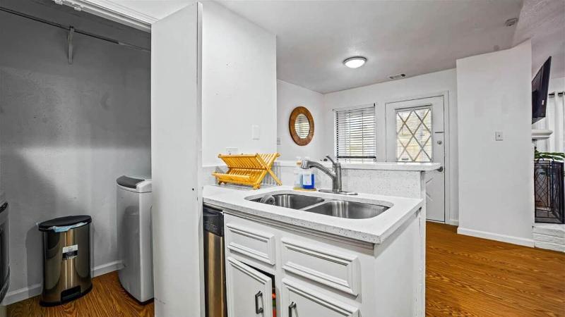 Fire-lit Haven: New Hot Tub+Game Room+Horseshoes - image 4