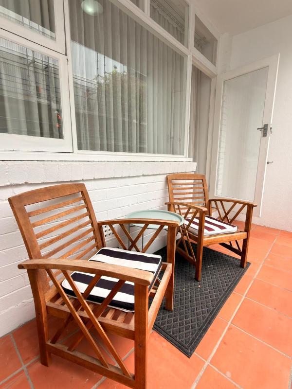 Manly Studio with Air-con - image 10