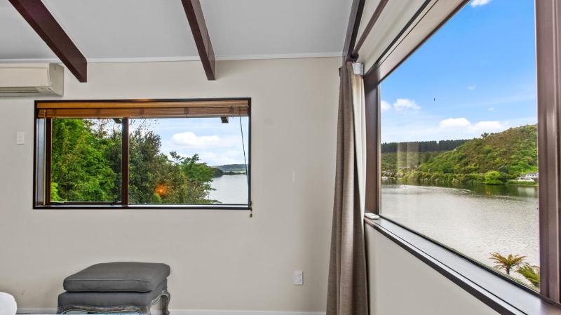 Rotoiti Bay Bliss - image 33