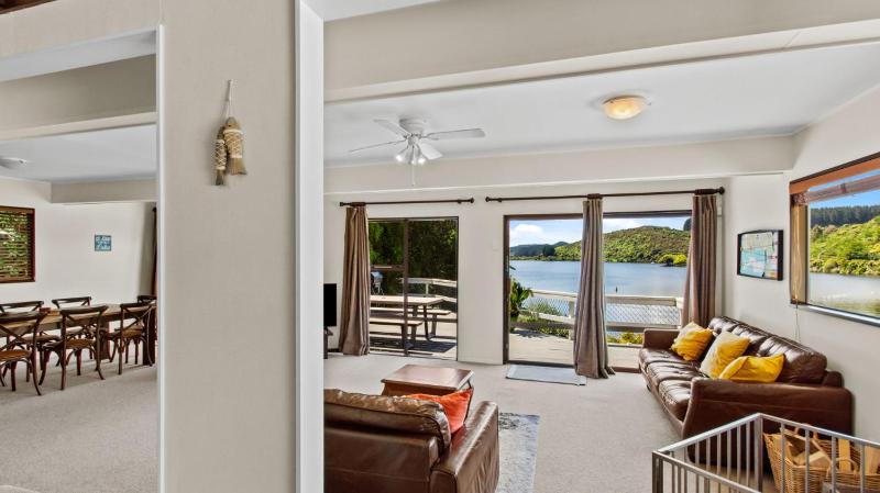 Rotoiti Bay Bliss - image 39