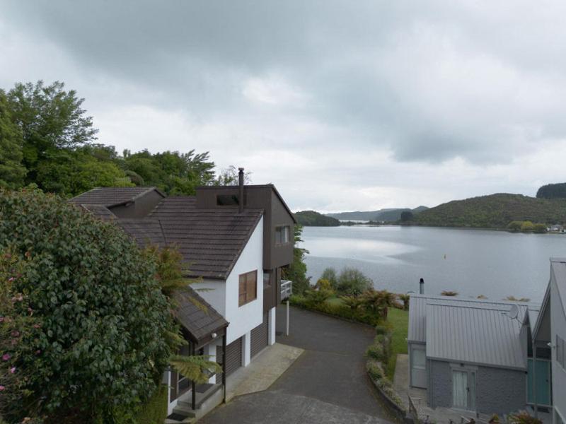 Rotoiti Bay Bliss - image 45