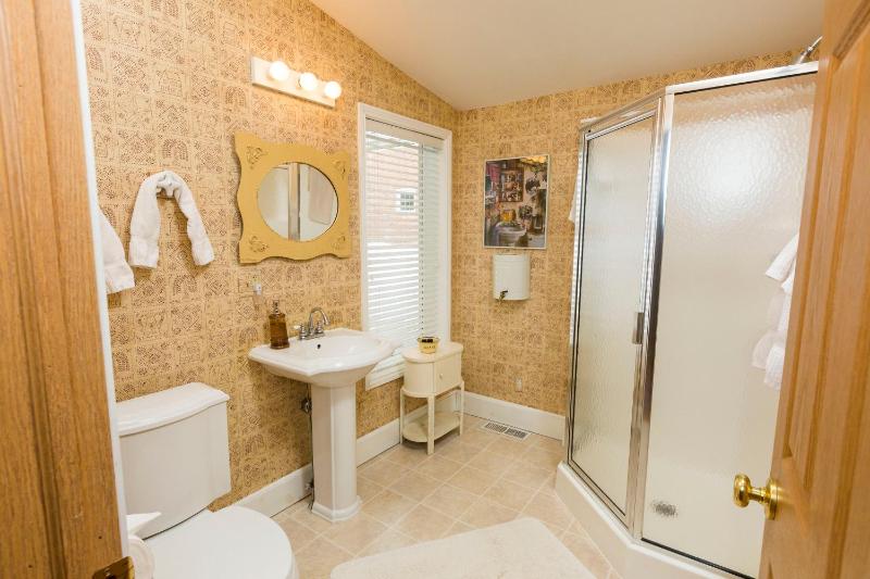 King Suite (Charlotte) image 3