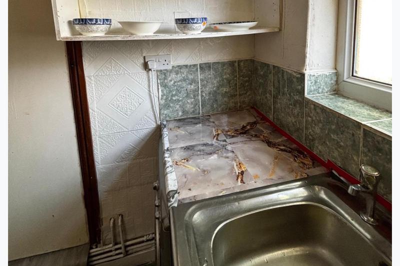 Aston 1-Bed Apartment Sleeps 2 near shops - image 9