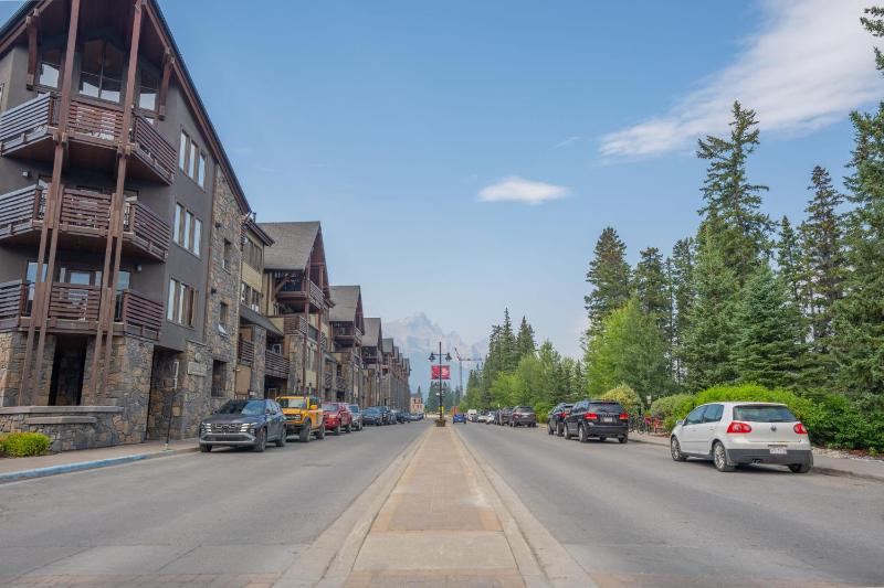 Spring Creek Condo by Canadian Rockies Vacation Rentals - image 44