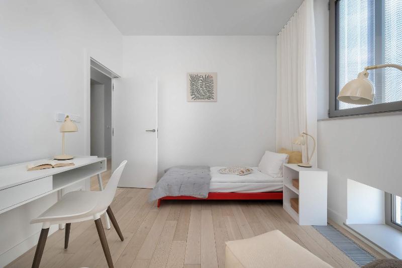 Przestronny Apartament z Tarasem i Parkingiem by Renters Restige - image 8