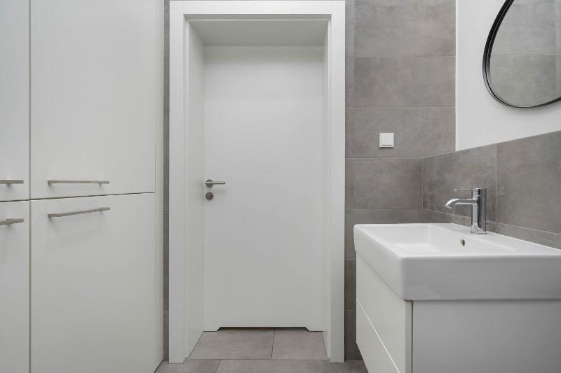 Przestronny Apartament z Tarasem i Parkingiem by Renters Restige - image 35