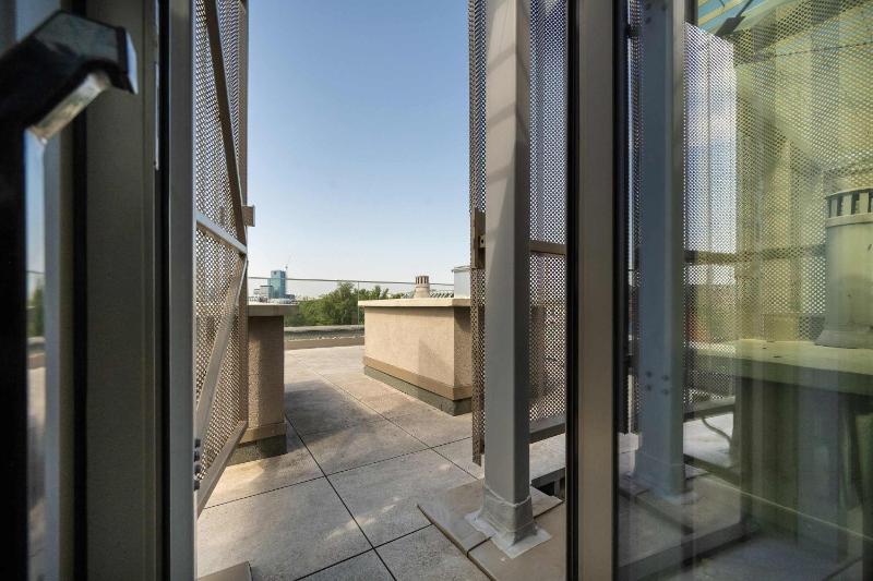 Przestronny Apartament z Tarasem i Parkingiem by Renters Restige - image 16
