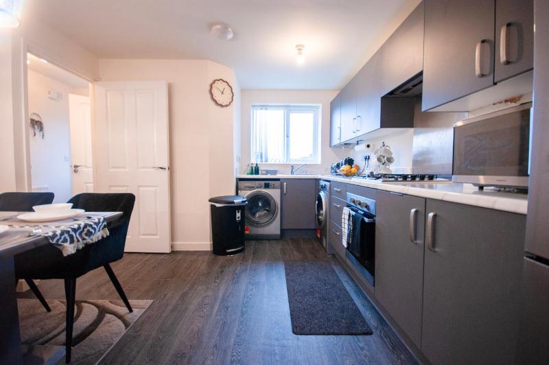 Cozy Coventry Retreat - 3 Bedroom House - image 21