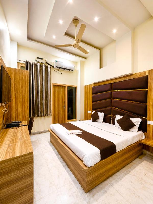 HR King HOTEL - image 13
