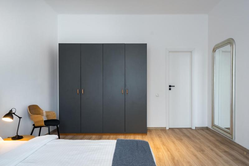 Old Town Superior Apartment by MRG - image 3