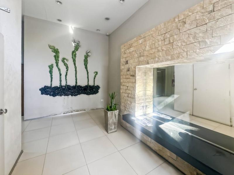 Charming Central Buenos Aires Apartment with City Views - image 13