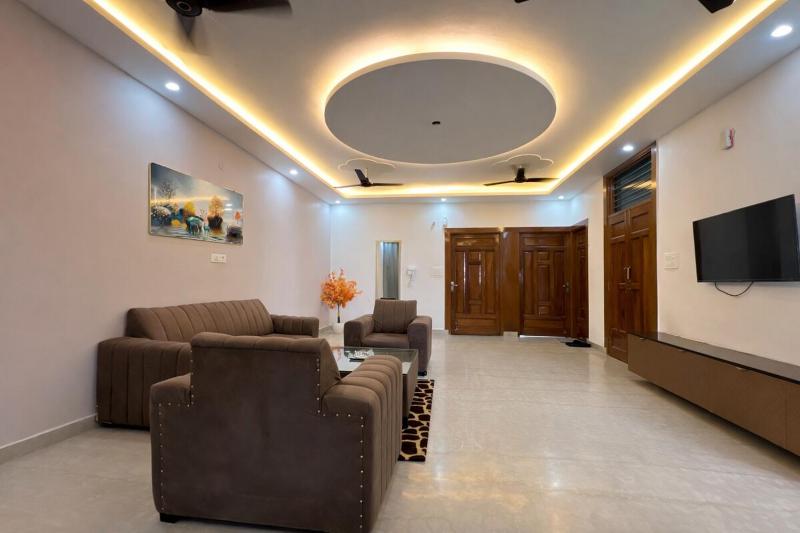 Spacious 2BHK Apartment - Near India Expo Mart - image 46