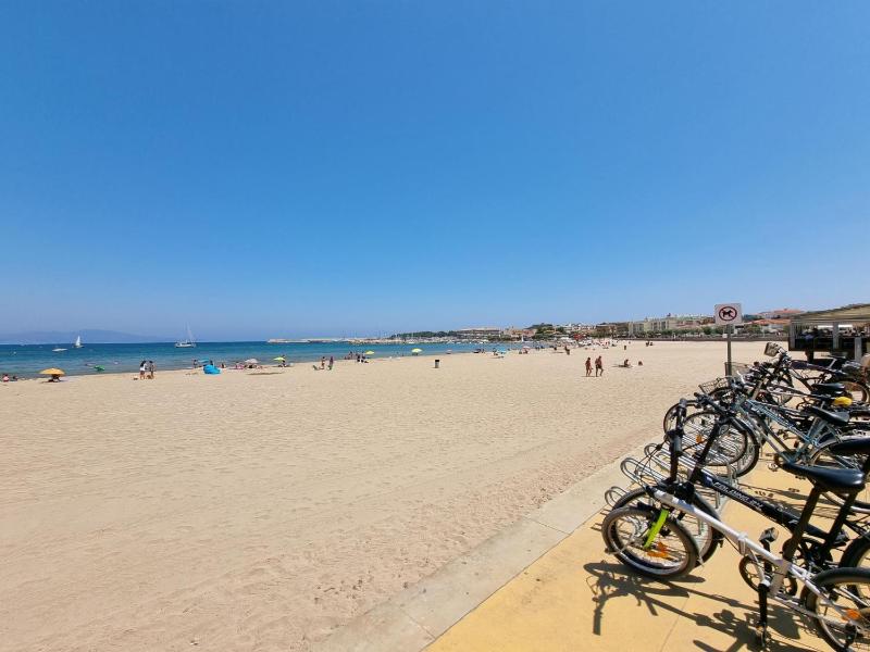 Apartamento acogedor con terraza a 400m de la playa - HISP-236-134 - image 11