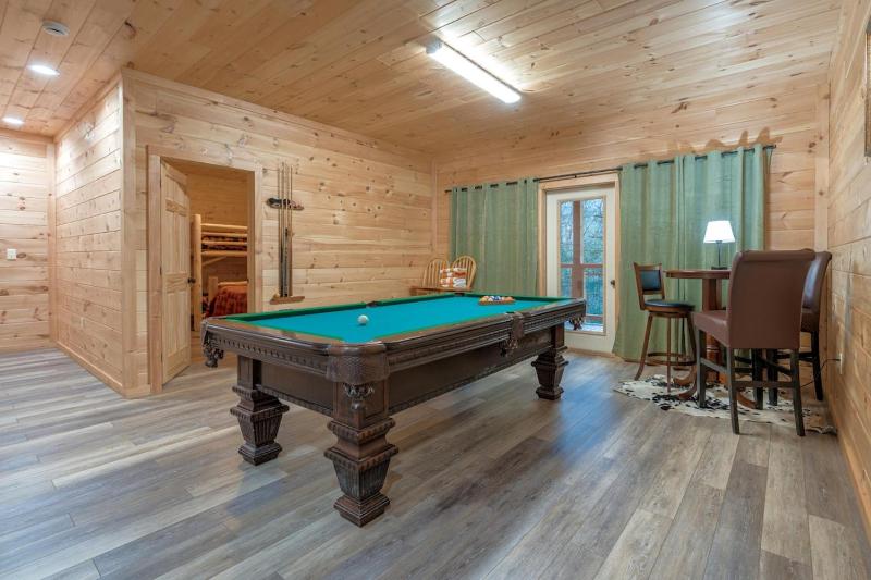 44 Pet Friendly Free Tickets to Dollywood Pool Table Resort Pool Hot Tub - image 13