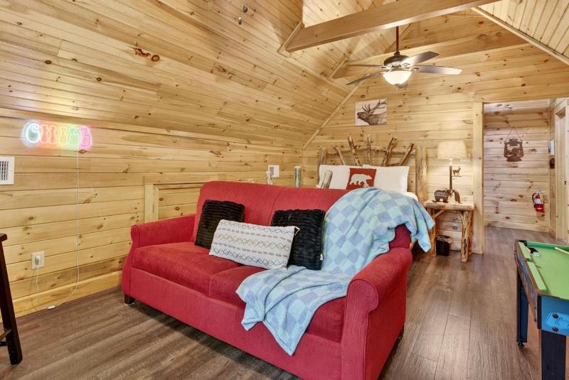 32 Resort Pool Sauna Cold Plunge Hot Tub Arcade Game Room Sleeps 8 - image 18