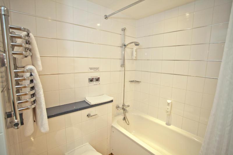 Double Room image 2