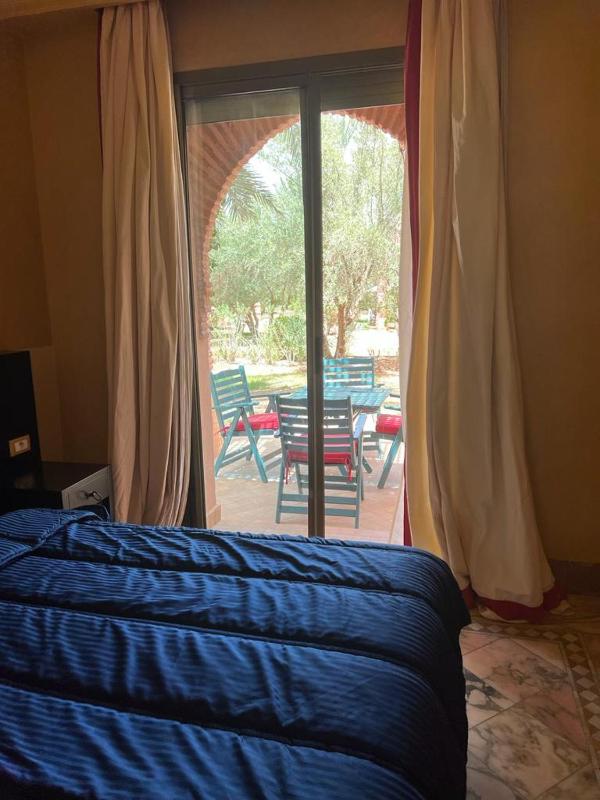 Appartement charmant avec piscine - image 11