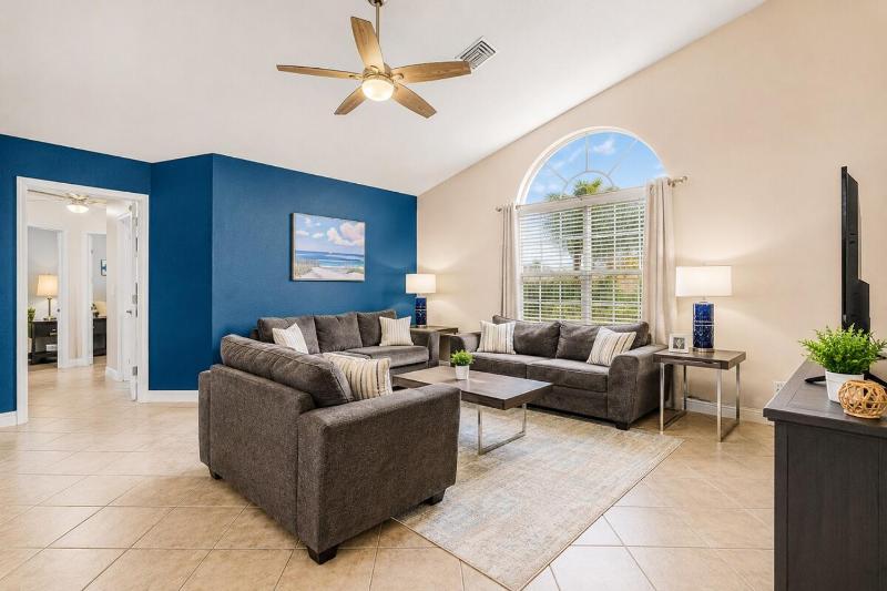 Luxe Cape Coral Villa with Heated Pool Arcade Games - image 24
