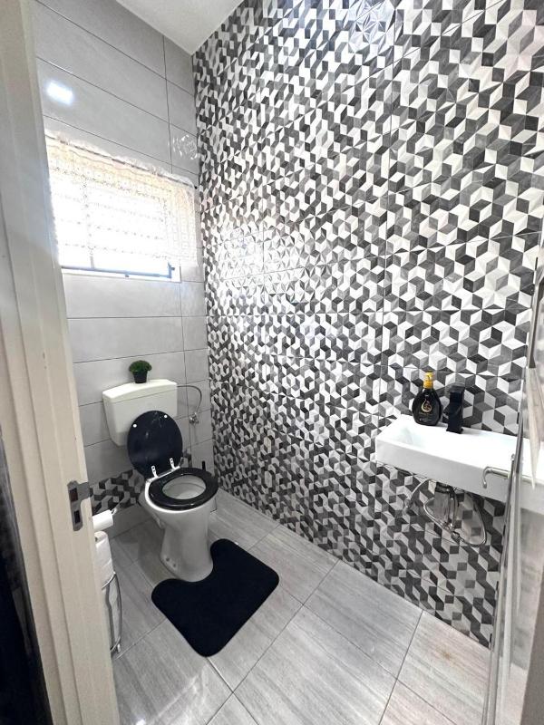 HDM Stay Inn - image 3